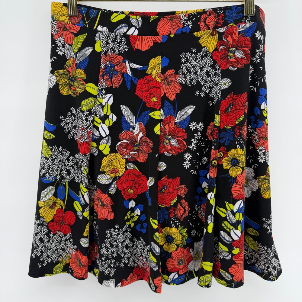 Susan Graver Liquid Knit Floral Skort Black Red Yellow Size Medium skirt
